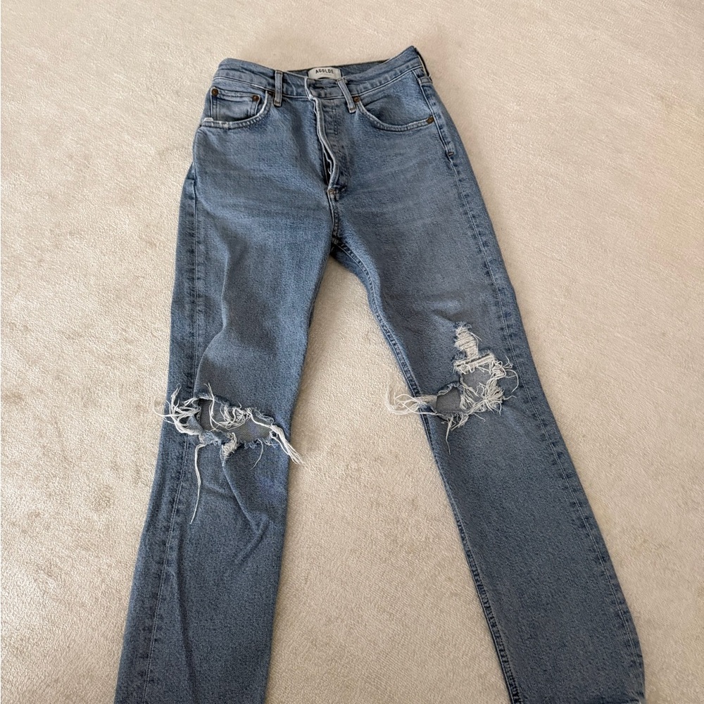 MOTHER Distressed Ankle Jeans in Classic Blue